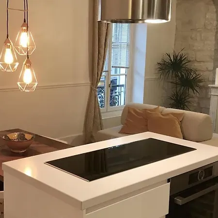 Center Of - Gare Est / Nord Apartamento *